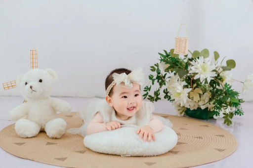 阿里五个月宝宝可以坐吗 阿里五个月宝宝可以坐吗